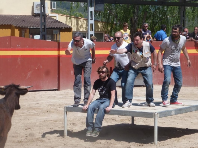  Group tempting the animal 